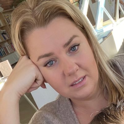 Anna87237941's profile picture. 