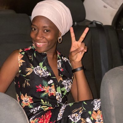 Bouladeni♥️ est étudiante 👩‍🎓 en GRH à l’IUG. Également responsable de la section presse écrite à l’APJEC et membre du CCNEJ-Mali.