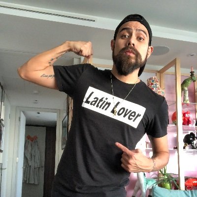 Sociologist, Copycat Influencer, Wannabe Tiktoker and Human Being !!! Jungle Boy based between Geneva and London 🇵🇪🇨🇭🇬🇧