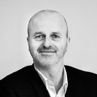 Entreprenant fodboldpassioneret Vendelbo med særlig passion for Bornholm, formand for DBU Bornholm, og desuden meget optaget af Liverpool FC’s ve og vel....