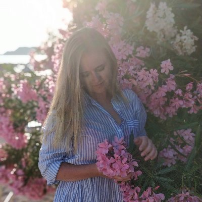 ninareunes's profile picture. Design & Development student @Devine