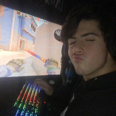 tafed11's profile picture. こんにちは
i play cs
my insta: @_dxvid.k