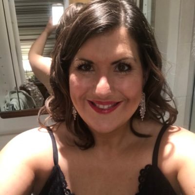 Mum of 3, wife of 1. Work in progress but trying to be the best version of me. Proud to have served the NHS for 25 years. All opinions are my own.