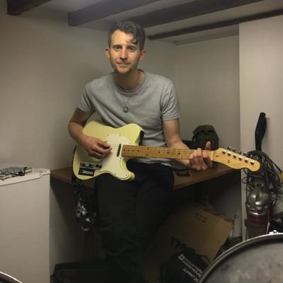 I'm a project manager, a freelance writer and a guitar player. #TechFreelanceWriter. #TechProjectManager.
Blog - https://t.co/NcbejxSgIw 
LFC and GTFC