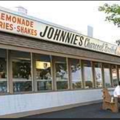 The quintessential beef stand . One of the few in the Chicago area that still specializes in Italian beef, sausage, and lemonade.