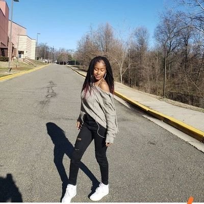 instagram: darealxjennii_
facebook: miss d luxe
snap: Baby_gurl follow me 😘😘
#lil jawn💯
hi
I love listening to music 😍♥️