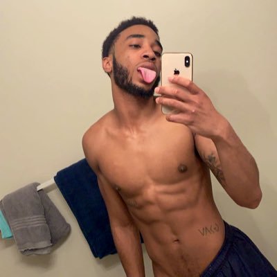 #NSFW 18 AND OVER ⚠️ Male Entertainer alter-ego... really all one filthy mind 🤤 lewd lover 🥺 jus a nasty nigga come see Fa yaself 🙃
#grownasskids