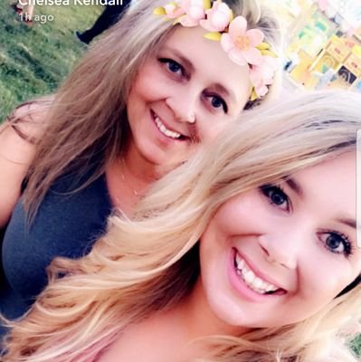 Love God🙏! Mom and (step mom) of 8 fantastic kids and 2 grandkids! Living my best life-while I can👑! Words of wisdom-Think b4 u speak. Be kind-love hard.💞