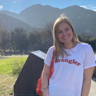 LizaMoody99's profile picture. last year i was deemed a fire hazard || USC ‘22