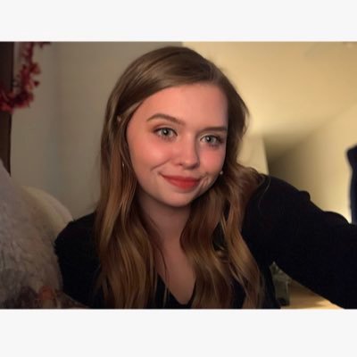 emilyxp1's profile picture. • 20 • mifflin ‘18 •