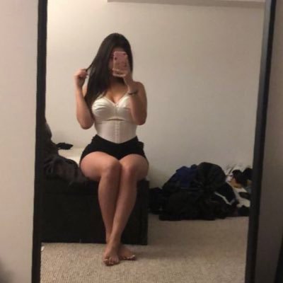 sugar1352's profile picture. UK - 22 - Always Horny🥰 - Dm to trade