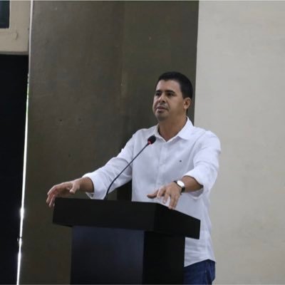 hugomendezl04's profile picture. Diputado de la República de Panamá.                       Político/Empresario