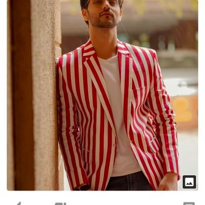 कम बात करे तो - Ego,
ज्याद बात करे तो - Flirt
और कम बात करे तो - Attitude
अजीब है ये दुनिया भी
करे तो भी काया करे?