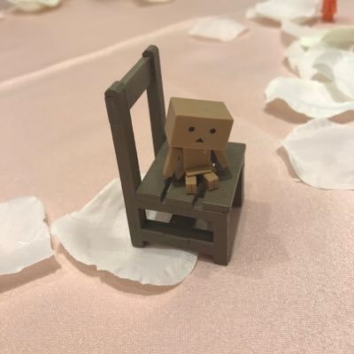 633oost's profile picture. 怖くてまだ病名を書けませんが情報収集などのためのアカウントです😭無言フォロー失礼します😭30前半