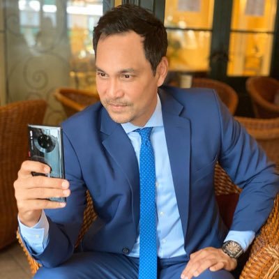 hansisaac12's profile picture. 