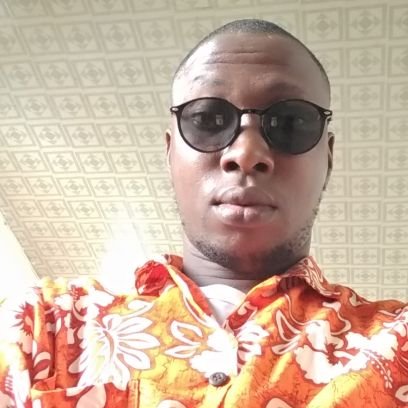 OreoluwaOlanip1's profile picture. 