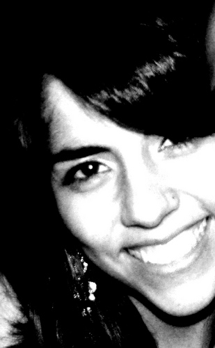 Ferzera's profile picture. Cristã. Alguém que tem buscado a constante transformação que Deus proporciona à todos que com Ele tem comunhão.