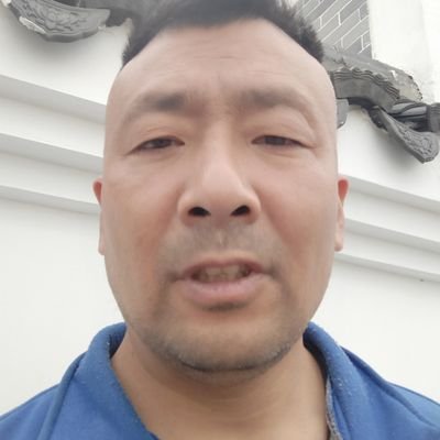 沦陷区挣扎的人