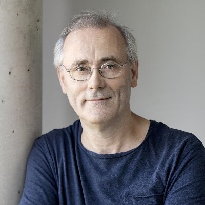 Manxman Scientist. Neurobiologist, Group Leader, Interests: ion channels, extreme biology, mole-rats, sensory transduction, touch, pain, social brain, flying
