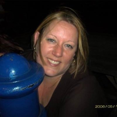 karen_waller's profile picture. Massive fan of five star, love the 80’s. 47, single mum. customer service assistant at red cross, major crush on Fletch from Holby City, and Jason derulo 💕💓