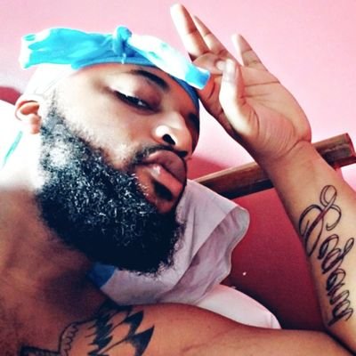 singer Song Writer
*LEGEND IN THE MAKING VOL.1*
#FOREVAGUDDA
#FREESCOOP
LETS GET IT #CFST🌊🌊🎯🔥
#FATHEROF2
