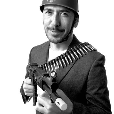 Labordiano's profile picture. Por el día trabajo con chinos y por la noche con nichos