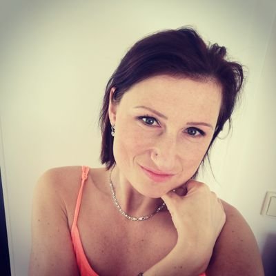 samlotova's profile picture. Milující máma od dvou dětí.
Vášnivá cyklistka.
Stále začínající saxofonistka.
Špatná běžkyně.
Rebel.