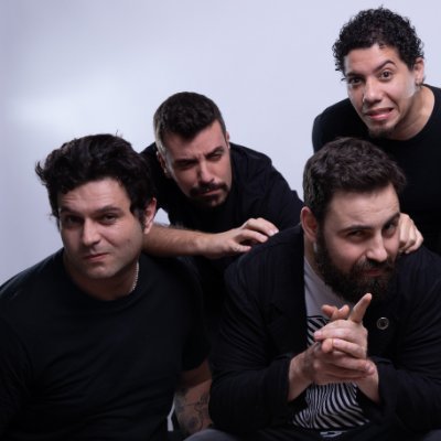 Vocalista da Banda @velocetterock
meu face! https://t.co/fS3B91PCIc
meu insta https://t.co/ZXjGej22ZI
insta da banda https://t.co/GQIiH48a7C
da um tok