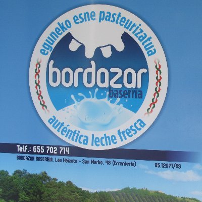 San Marko mendiaren magalean sei belaunaldi baino gehiagoko historia duen Bordazar baserritik esne osasuntsu eta naturala zuzenean eskaintzen
