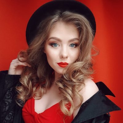 🌿19.Люблю гитару,языки,бокс,стрельбу,творить.The whole truth of life in my tweets. Вся жизненная жиза 👇🏻Подписывайтесь на мой инстаграм @ekaterina__kirina🌿