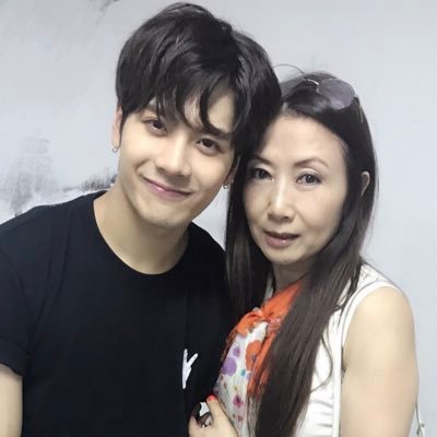 Instagram : sophiawang328        weibo：sophiawang0328 TikTok：sophiawang328 （Jackson’s mommy）