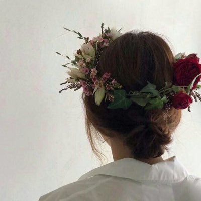 أقصى درجات السعاده هو أن نجد من يٌحبنا فعلاً .. يٌحبنا على مانحنٌ عليه أو بمعنى أدق يٌحبنا برغم مانحنٌ عليه I am a very lucky girl her father