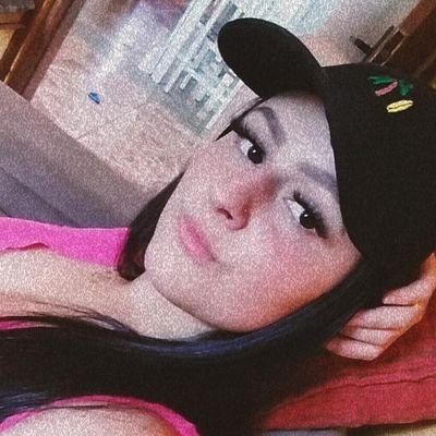 ••São Leopoldo
••19 aninhos 😝
Almas bonitas fazem a diferença! ❥✨