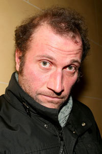 francoisdamien's profile picture. François Damiens, alias l'embrouille, est un belge spécialiste de la caméra cachée.