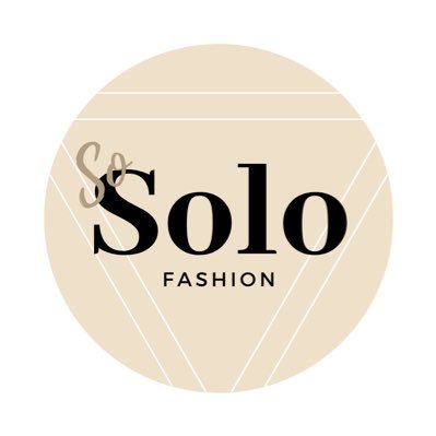 Je fais la revente de bijoux et de vêtements vient me retrouver sur Poshmark/@thesosolo😉
