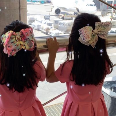 awtar_88's profile picture. الحياة جَمِيلَة حين نُعامِلُ الآخرين كما نُحِبُ أن نُعامَل ولا نَحْمِل حِقْداً أو كراهِيّةً بـ قُلوبِنا تجاه مَن حولِنا..!