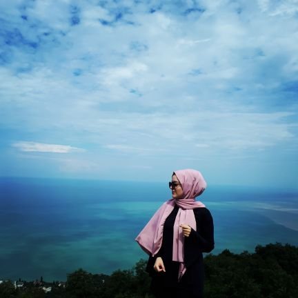 kubra7695's profile picture. 🇹🇷
SÜ İşletme 🎓..
AÜ İlahiyat 📚
Married ❤