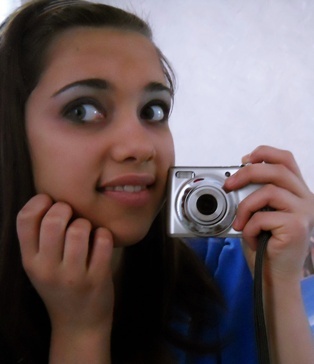 Ana_Steisha's profile picture. Like it:Justin Bieber,Rihanna,Beyonce,Shakira,Selena Gomеz,Kety Perry,Usher,Best friends,Gossip girl,
E!News weekly and many other.Welcome to my mad world.