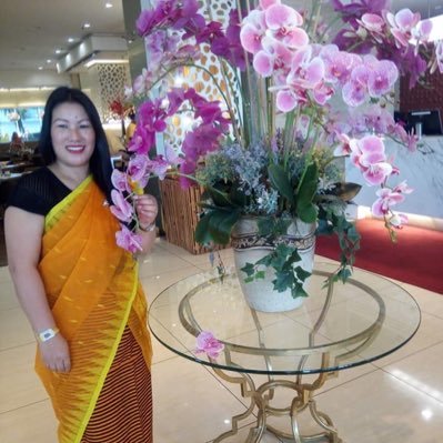 I m Ashalata, I m a nursing officer cum business consultant, Now I m working on entrepreneur and Indraprastha Apollo hospital, I m doing both for the time being