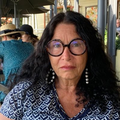 lornagoldring2's profile picture. 