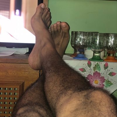 Um jovem cheio de sonhos, do contra, safado, e muito leal aos amigos..