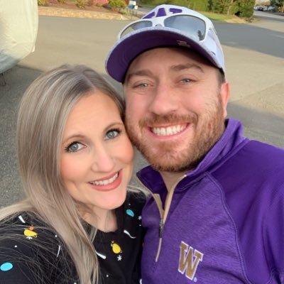 Former UW student. Go Huskies! Love my family! #FamilyFirst #Determination Sports are my life! Happily married! #TeamGraham2016 Father of 2 boys! #blessed