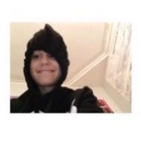 garbageface29's profile picture. limitless paper in a paperless world /she/her/