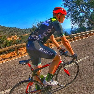 Cycling Fan • Founder Cyclocross Social • UVT Marketing Management Master student
