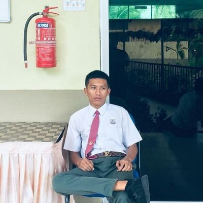 HasfieshamS's profile picture. 18|🌴