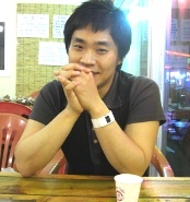 안녕하세요^^ 
음악을 좋아하고 취미로
SomeOne 이라는 밴드를 하고 있습니다.
평범한 직딩이에요~^^