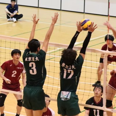 関東4部所属 東京農業大学男子バレーボール部です！活動場所:世田谷キャンパス桜丘アリーナ2F 練習試合のお誘いお待ちしております！！