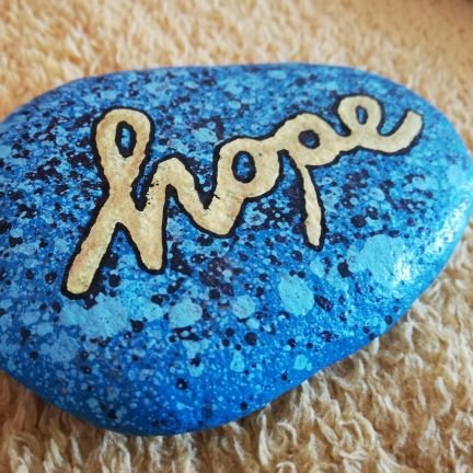 Spreading little bits of happiness around Tavistock at this difficult time for everyone, via handpainted rocks, stones & pebbles with positive & fun messages :)