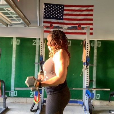 lialucasoffici1's profile picture. The other 1/2 of @SecondTimePod. Drinking my water and minding my biz