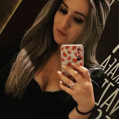 laasks's profile picture. 26 anos, 
Geminiana ♊
São Paulo, BR 🏙️ 🇧🇷
Palmeirense 💚🐖
Consultora de viagens ✈️🌎